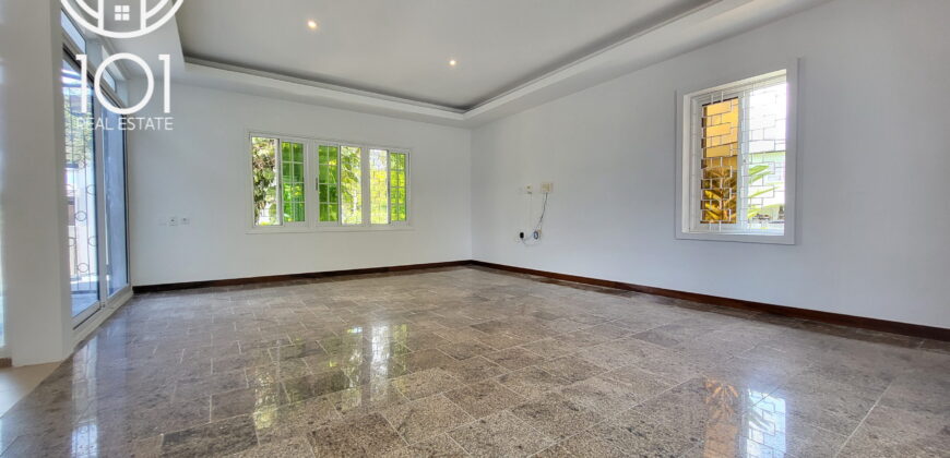 Pluto | Recently renovated story building