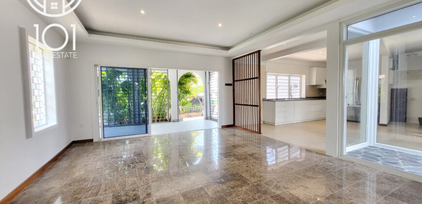 Pluto | Recently renovated story building