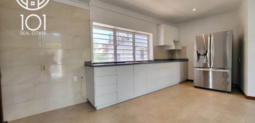 Pluto | Recently renovated story building