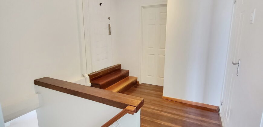 Pluto | Recently renovated story building