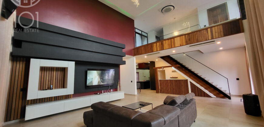 Sundance | Exclusive Two-Story House with Pool