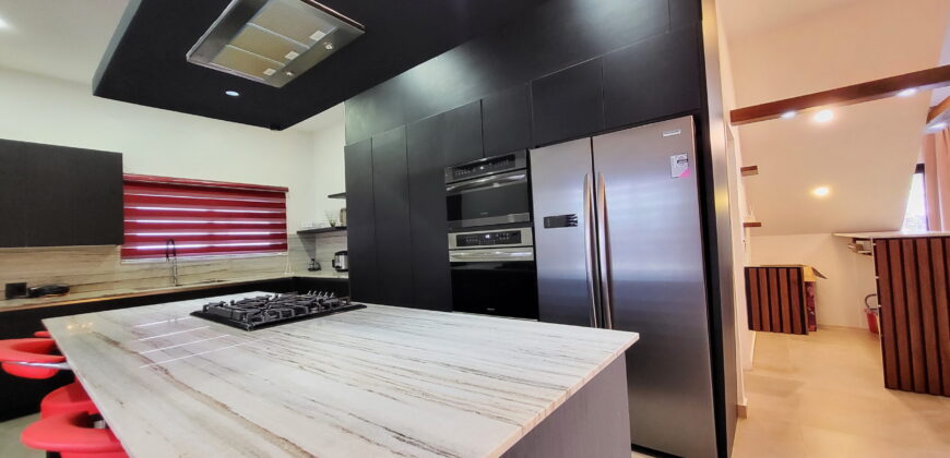 Sundance | Exclusive Two-Story House with Pool