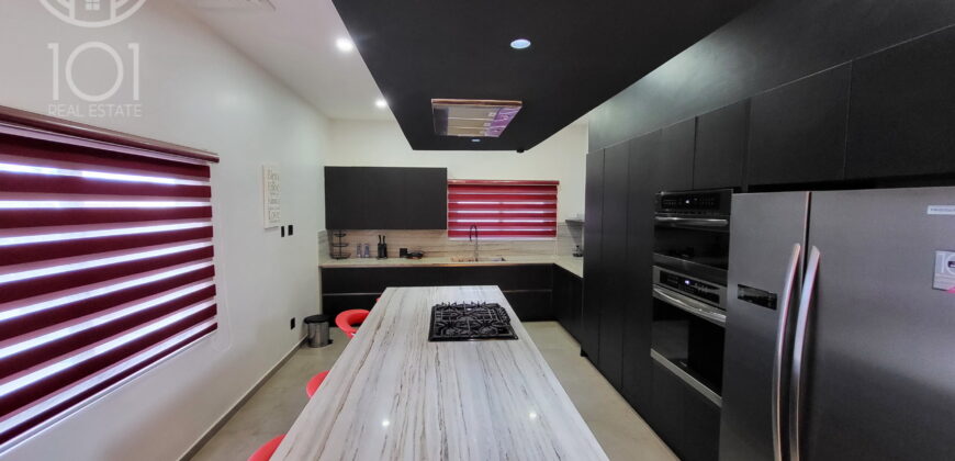 Sundance | Exclusive Two-Story House with Pool