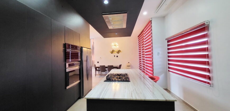 Sundance | Exclusive Two-Story House with Pool