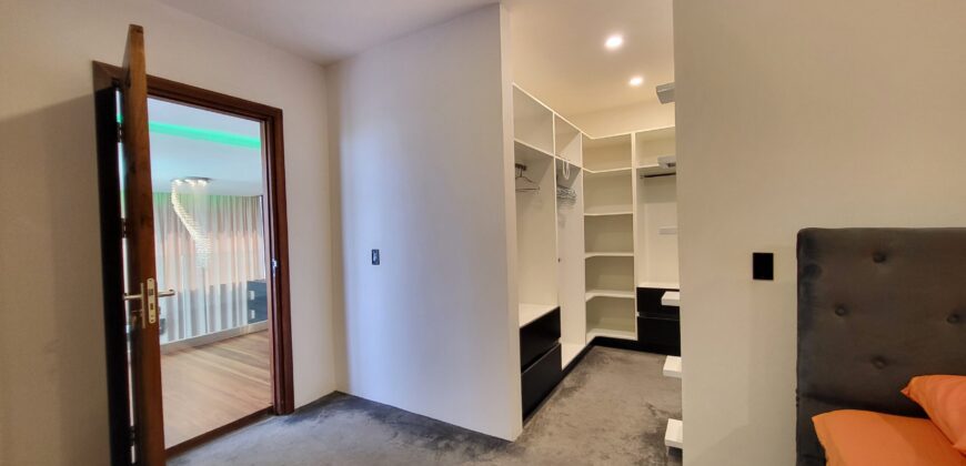 Sundance | Exclusive Two-Story House with Pool