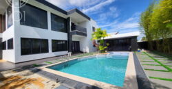 Sundance | Exclusive Two-Story House with Pool