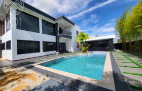 Sundance | Exclusive Two-Story House with Pool