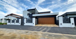 Sundance | Exclusive Two-Story House with Pool