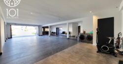 Sandra | Luxury low-rise villa with pool