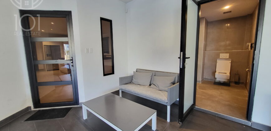 Sandra | Luxury low-rise villa with pool