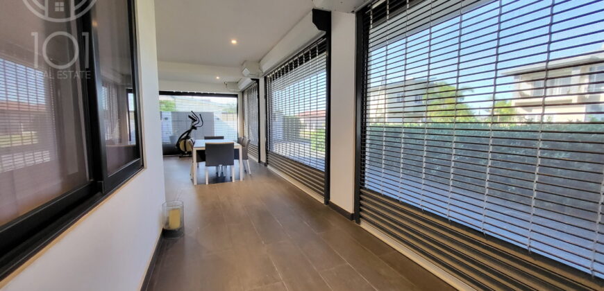 Sandra | Luxury low-rise villa with pool