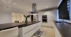 Sandra | Luxury low-rise villa with pool