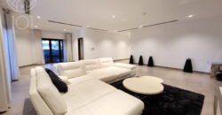 Sandra | Luxury low-rise villa with pool