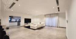 Sandra | Luxury low-rise villa with pool