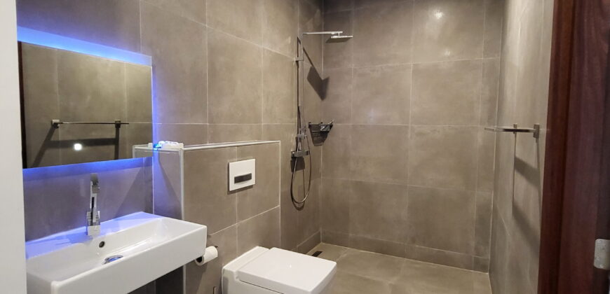 Sandra | Luxury low-rise villa with pool