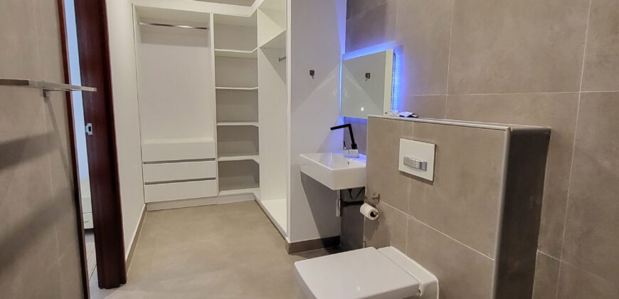 Sandra | Luxury low-rise villa with pool