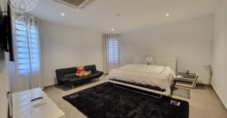 Sandra | Luxury low-rise villa with pool