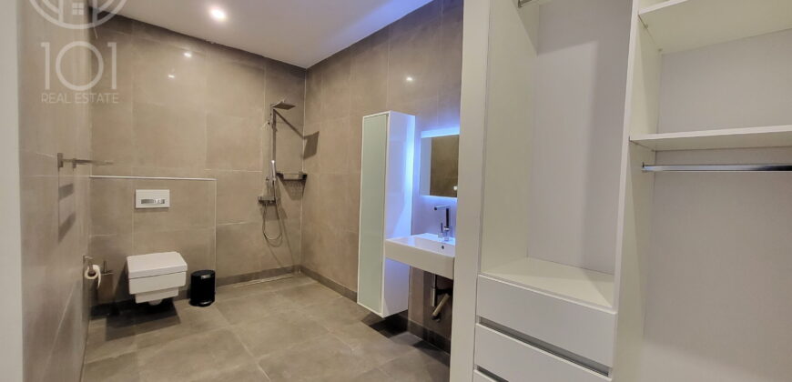 Sandra | Luxury low-rise villa with pool