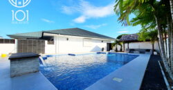 Sandra | Luxury low-rise villa with pool
