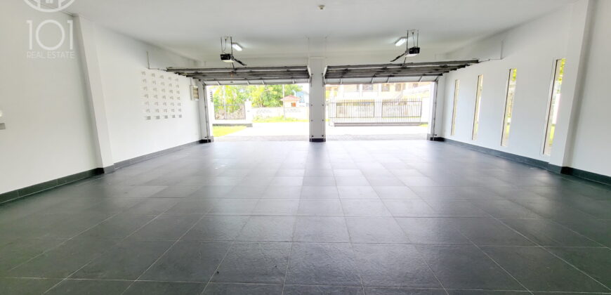 Lakatan | Luxury Ground-Level Villa