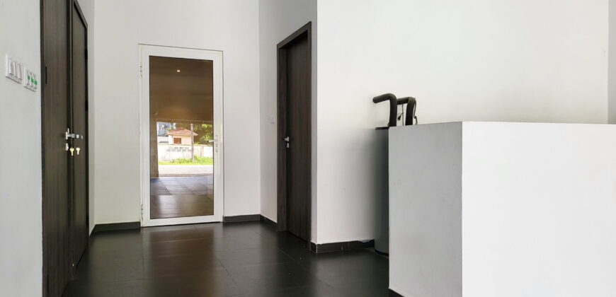 Lakatan | Luxury Ground-Level Villa