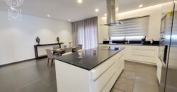 Lakatan | Luxury Ground-Level Villa