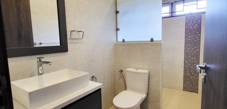 Lakatan | Luxury Ground-Level Villa