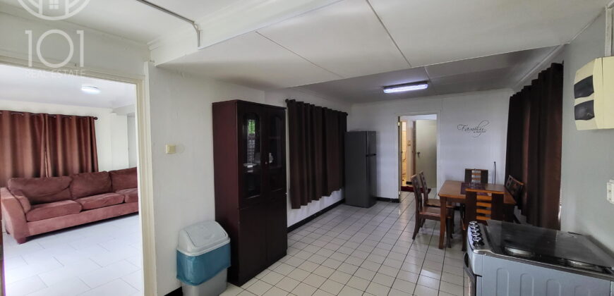 Furnished ground floor apartment